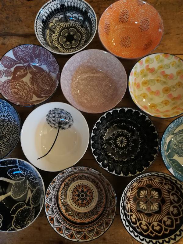 Ciotole colorate in ceramica a Cortina da Sottosopra